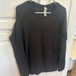 Women’s 10 Lululemon Swiftly Tech Black Long Sleeve Shirt